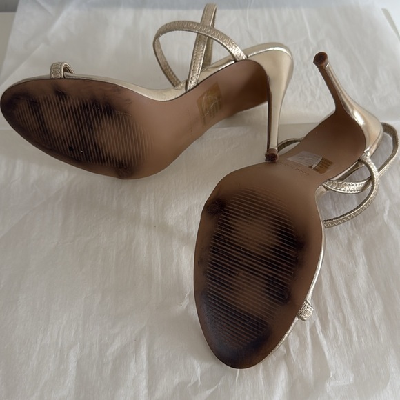 gold shinny simple strap Steve Madden Gabriella 7.5 women’s sexy heels - Picture 3 of 3